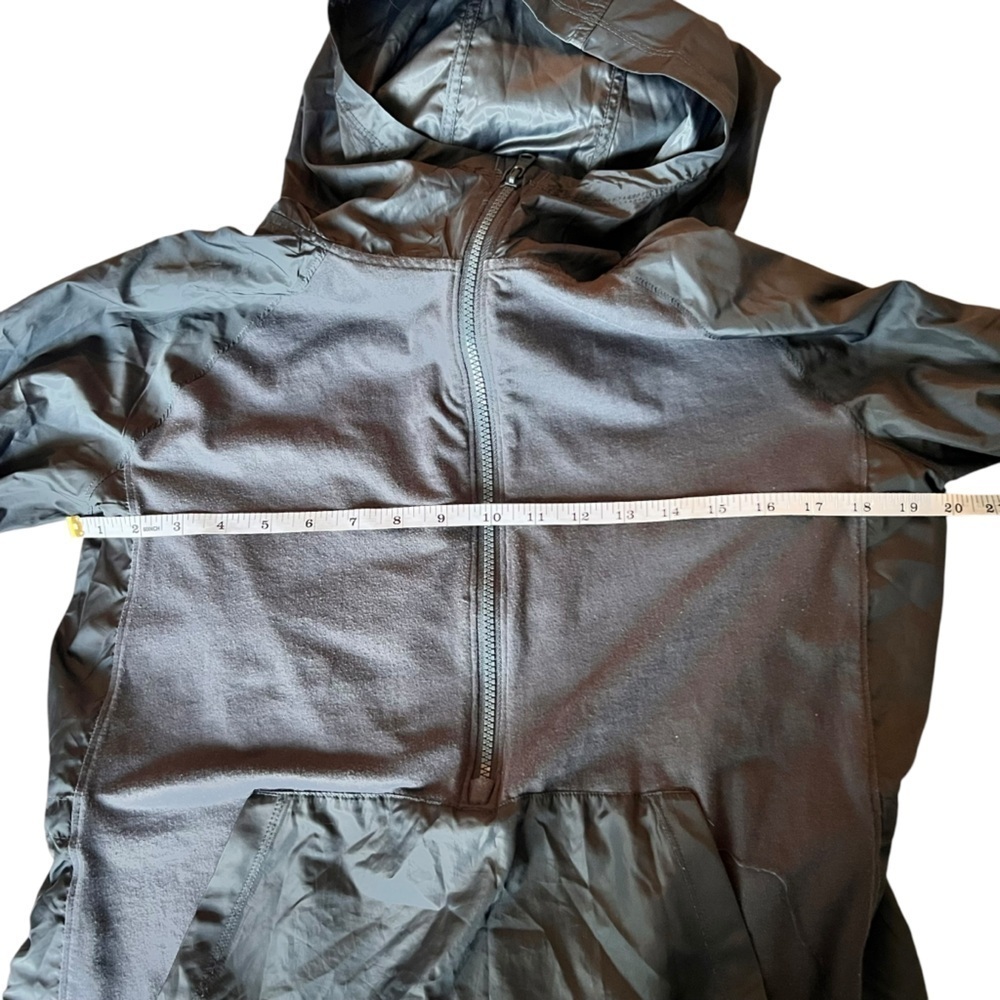 Under Armour Cross Fit Running Rain 1/2 Zip Gray Jacket woman’s SZ S - Picture 2 of 7